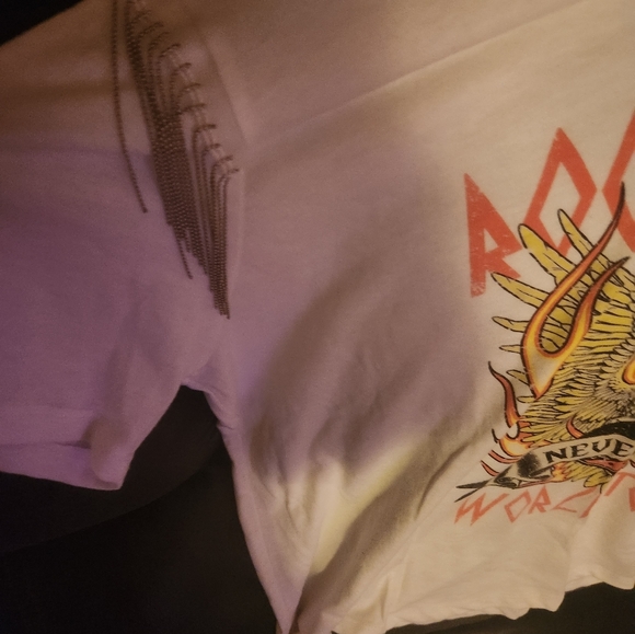 Rock and Roll T-Shirt with silver chain design (watch video). - Picture 2 of 4